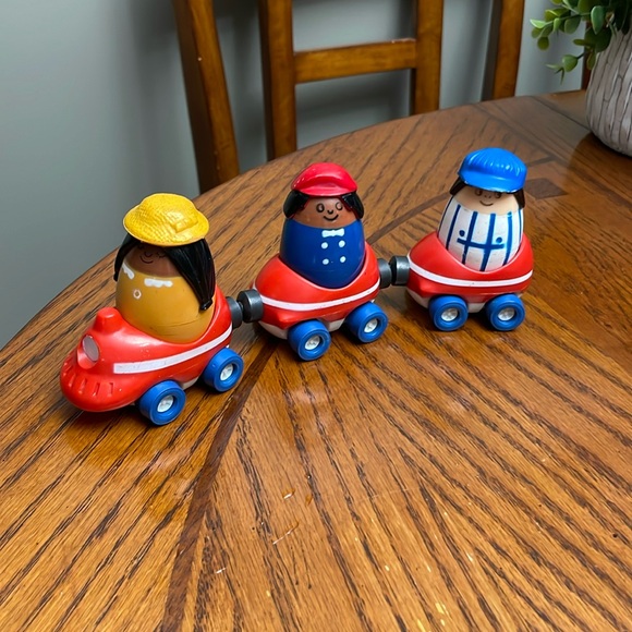 Vintage Rare Toy 1970s 1974 Tonka Gigglers Train Car Lot Figures Egg Cars Doll - Picture 2 of 9